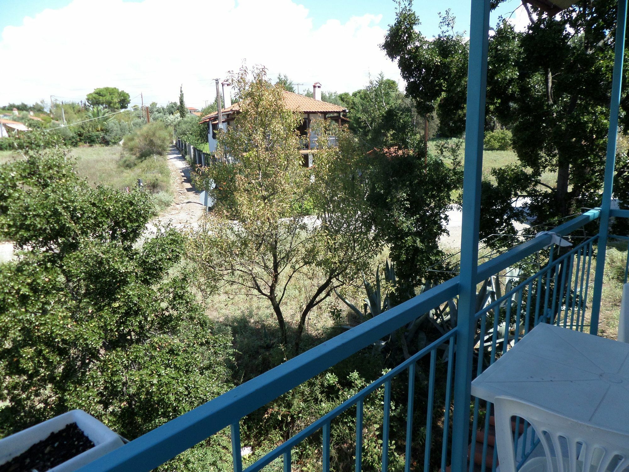 Artemis Studios & Apartments Nea Kallikrateia Exterior photo